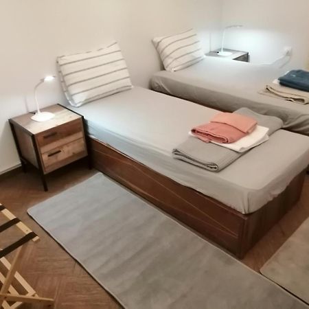 Appartement Ανακαινισμένο 8 Λεπτά Από Το Μετρό. à Athènes Extérieur photo