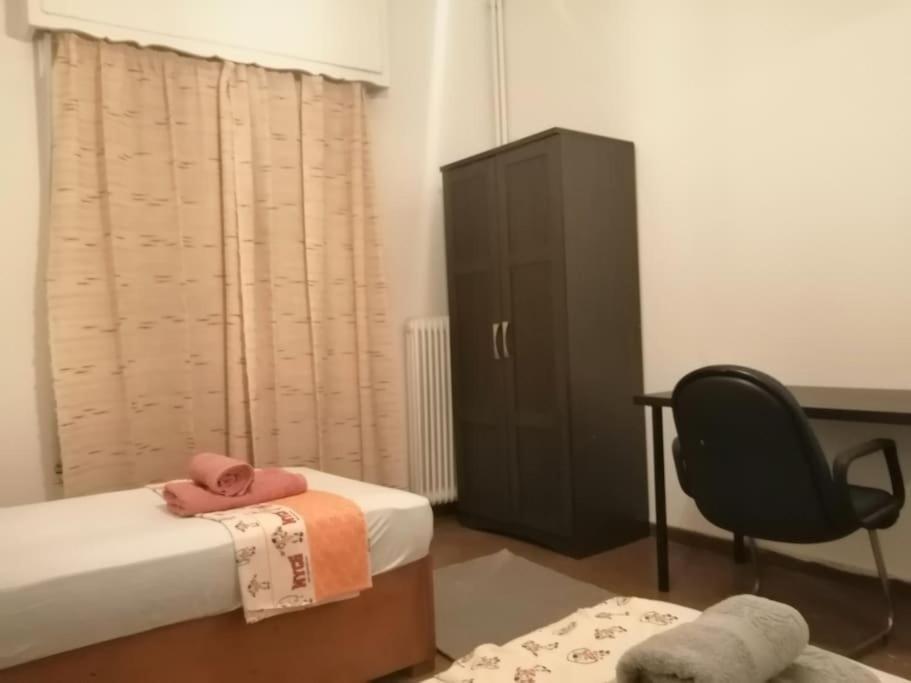 Appartement Ανακαινισμένο 8 Λεπτά Από Το Μετρό. à Athènes Extérieur photo