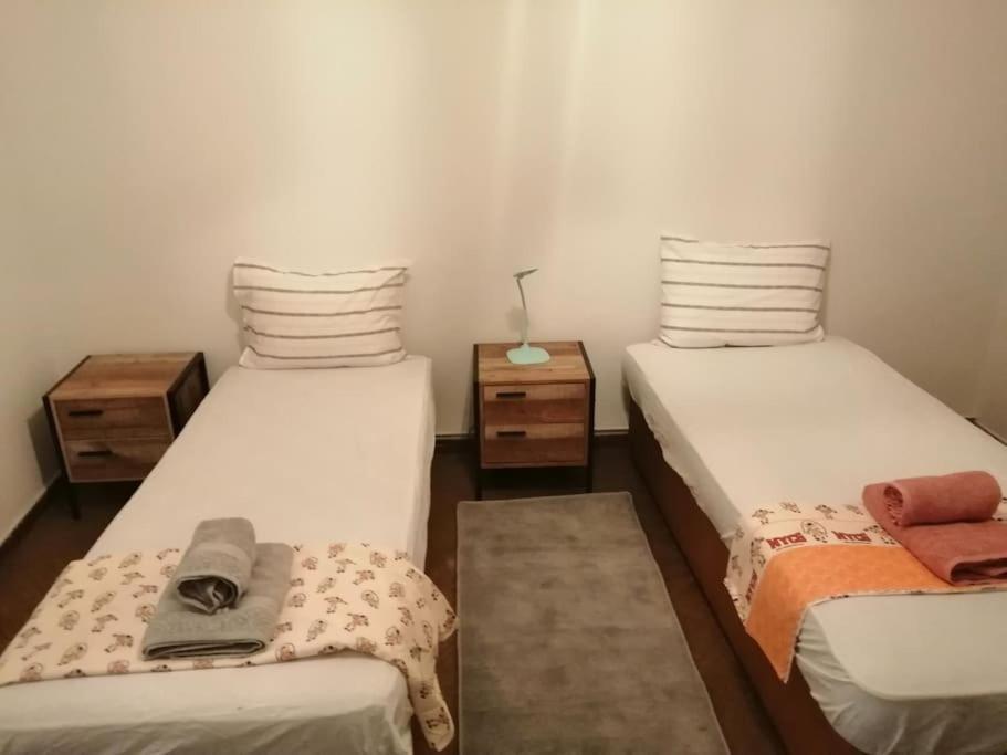 Appartement Ανακαινισμένο 8 Λεπτά Από Το Μετρό. à Athènes Extérieur photo