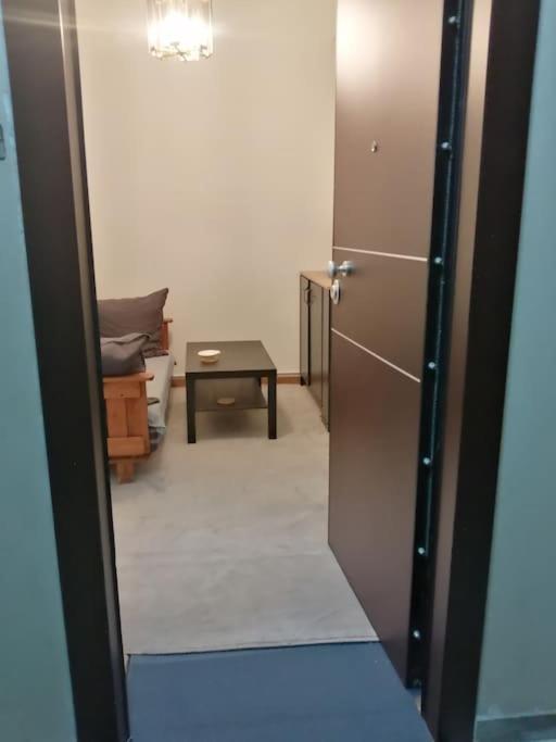 Appartement Ανακαινισμένο 8 Λεπτά Από Το Μετρό. à Athènes Extérieur photo